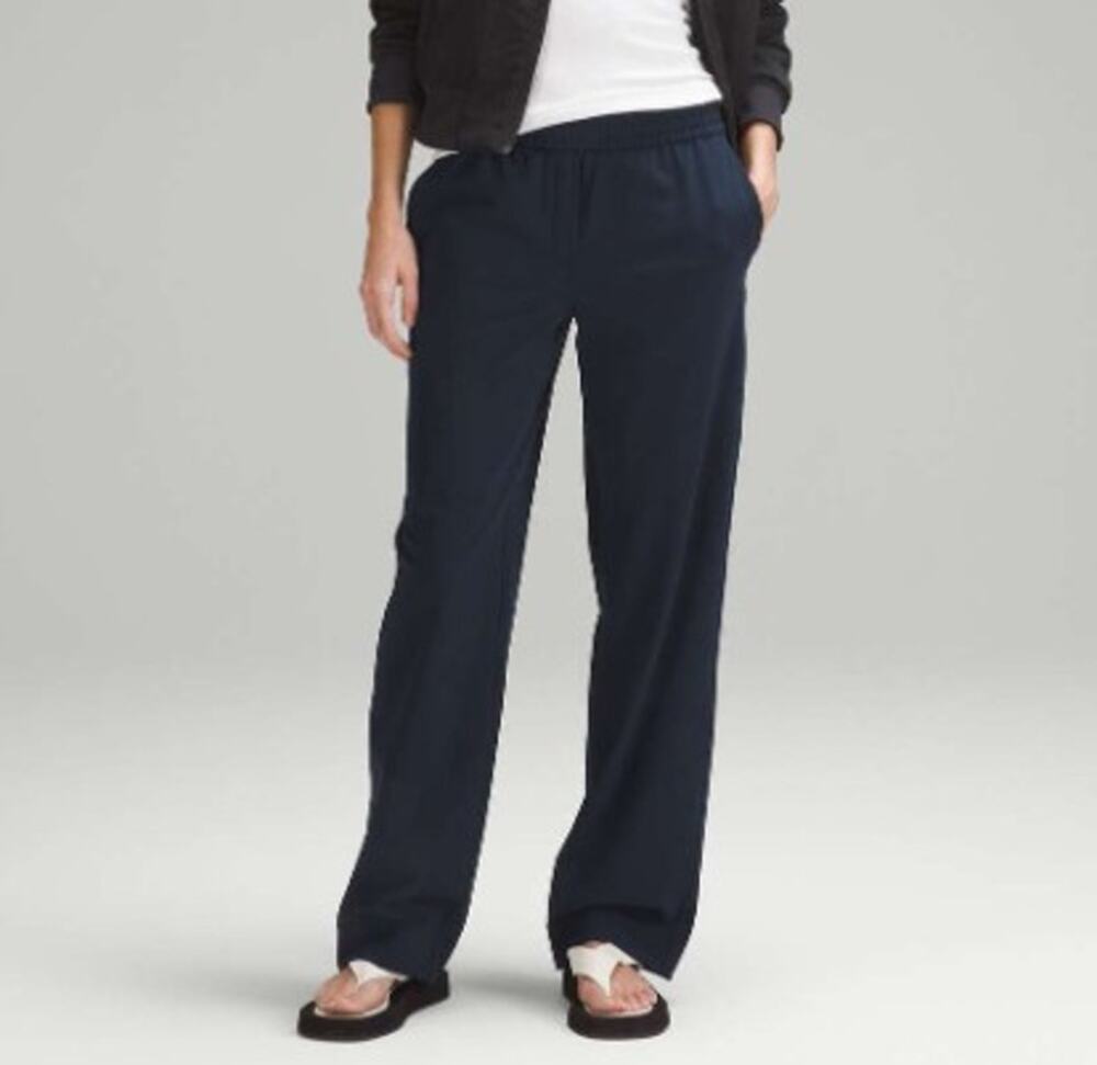 Lululemon Luxtreme Straight Leg Trousers Womens M True Navy Mid Rise Pants